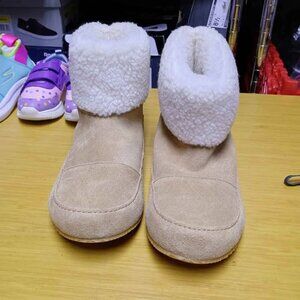 Sorel Tan Ankle Boots with Cream Fur: Barely Worn
